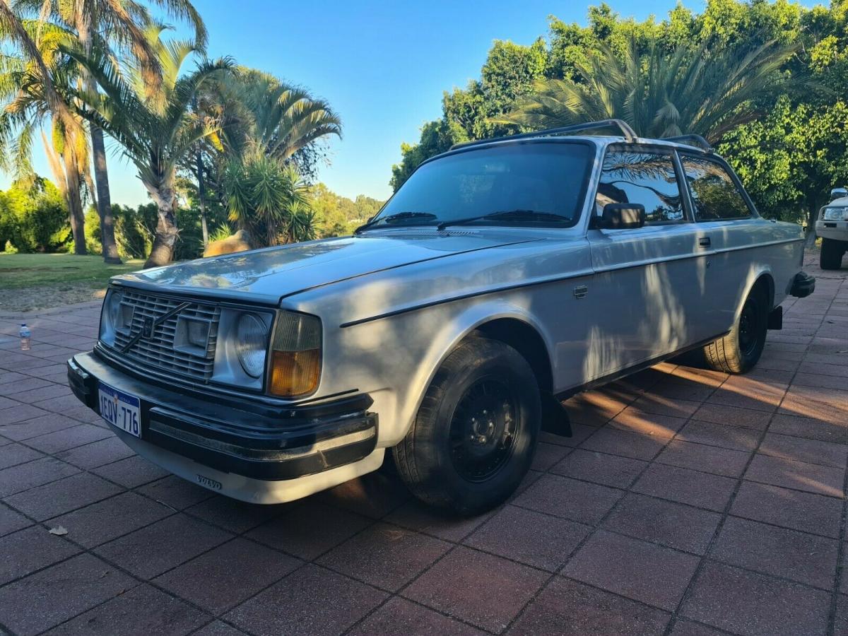 Volvo 240 gt